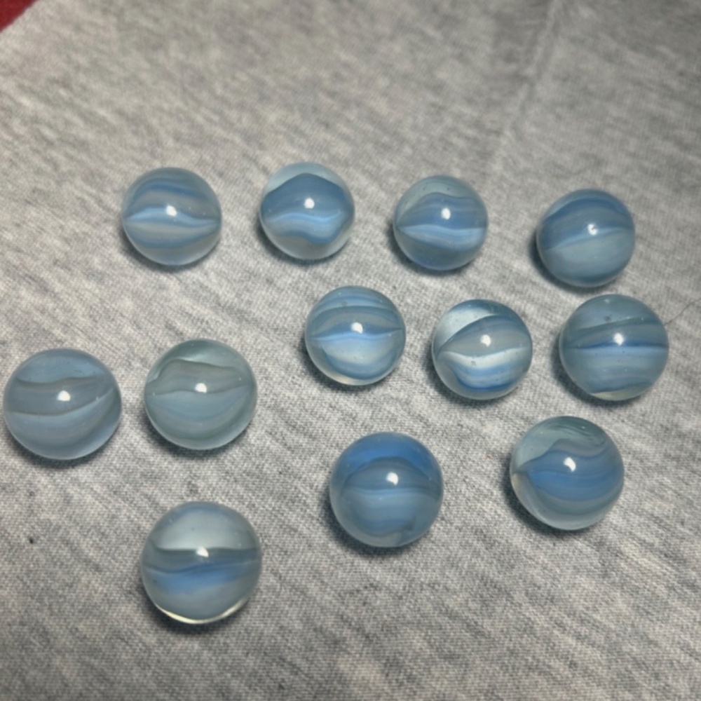 12 count Vintage Vitro Hybrid 4 vein glowing Marbles .62"